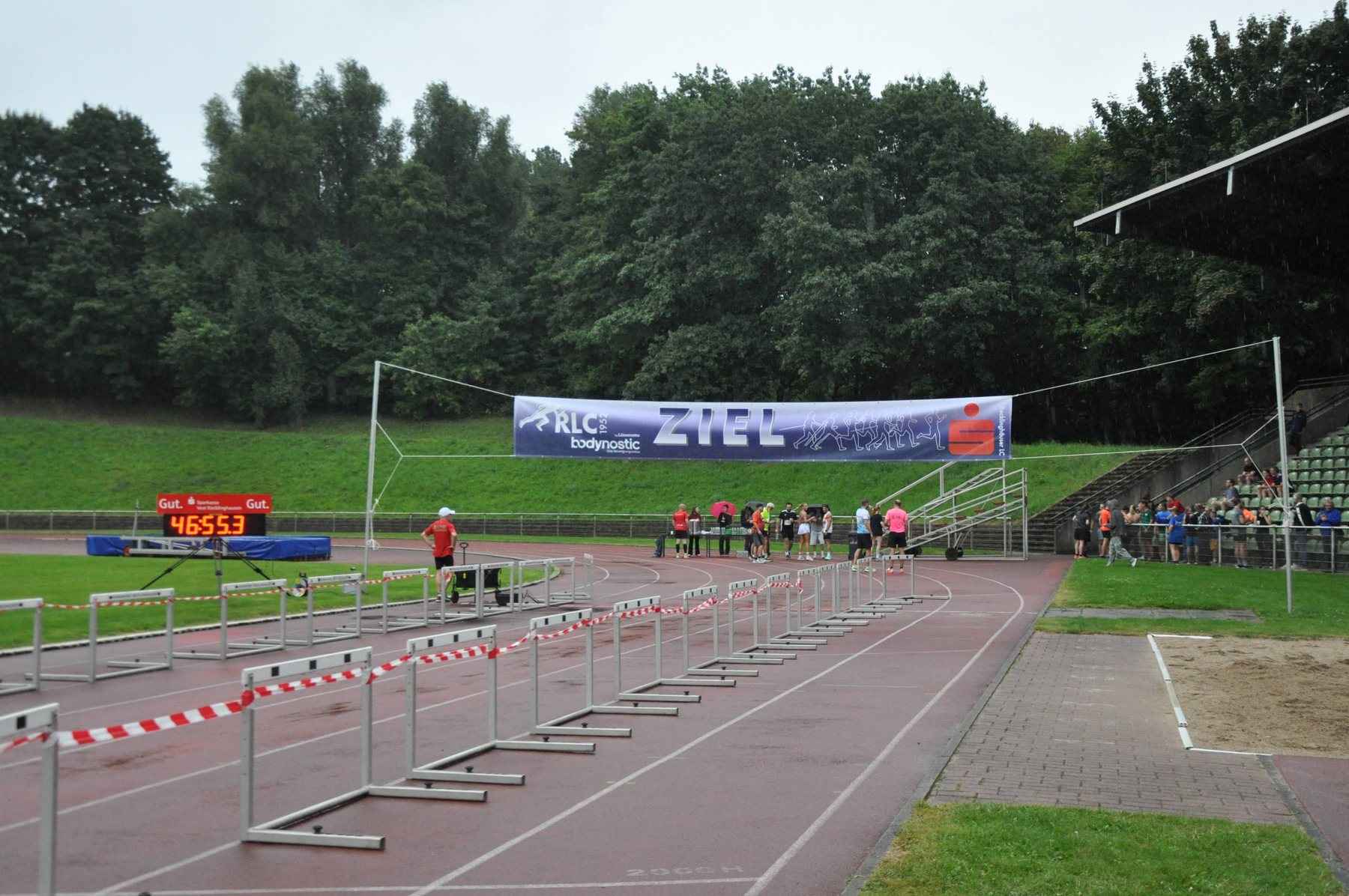 Blick in das Stadion Hohenhorst während des Abendlaufs